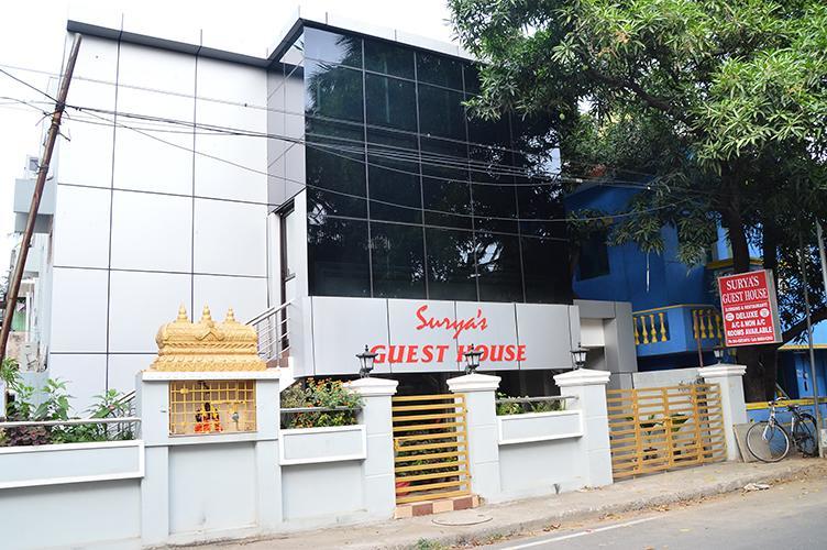 Suryas Guest House Chennai Bagian luar foto